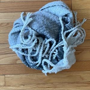 Ombré gray blanket scarf